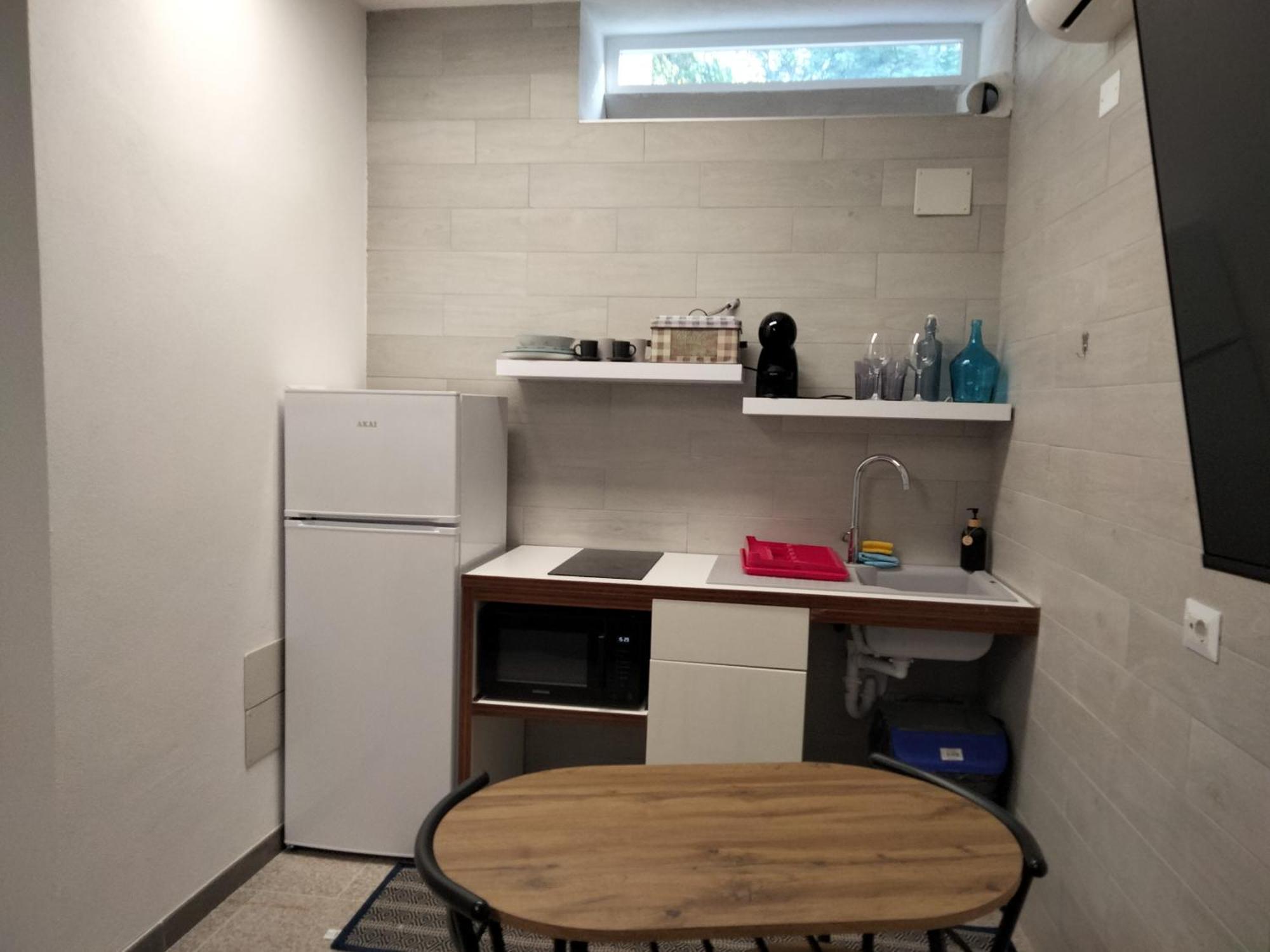 La Cantina Mini Appartamento Elmas Екстериор снимка